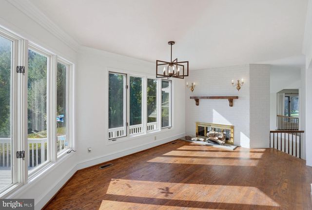 9 MCCORMICK DR, Hockessin, DE 19707