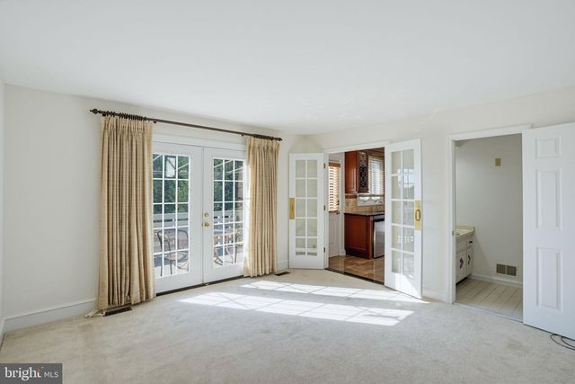 9 MCCORMICK DR, Hockessin, DE 19707