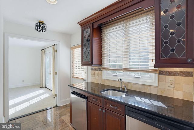 9 MCCORMICK DR, Hockessin, DE 19707