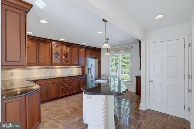 9 MCCORMICK DR, Hockessin, DE 19707