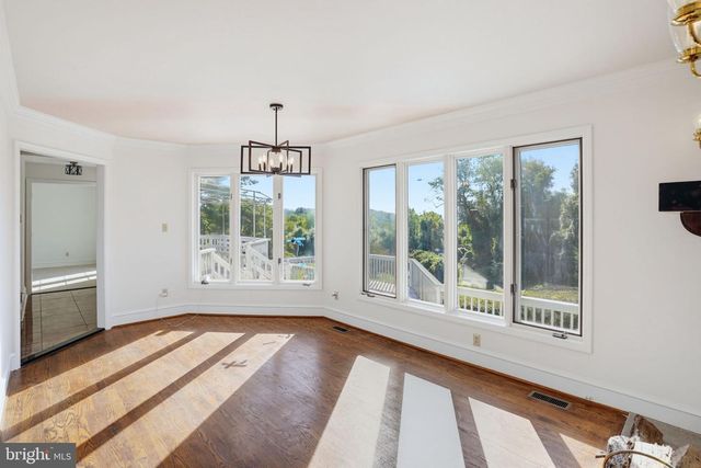 9 MCCORMICK DR, Hockessin, DE 19707