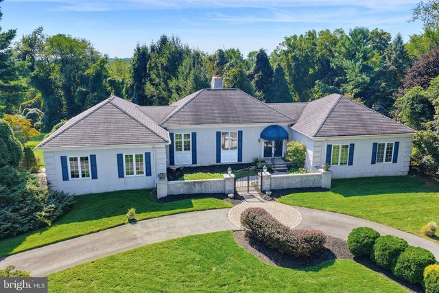 9 MCCORMICK DR, Hockessin, DE 19707