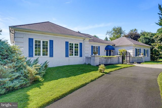 9 MCCORMICK DR, Hockessin, DE 19707