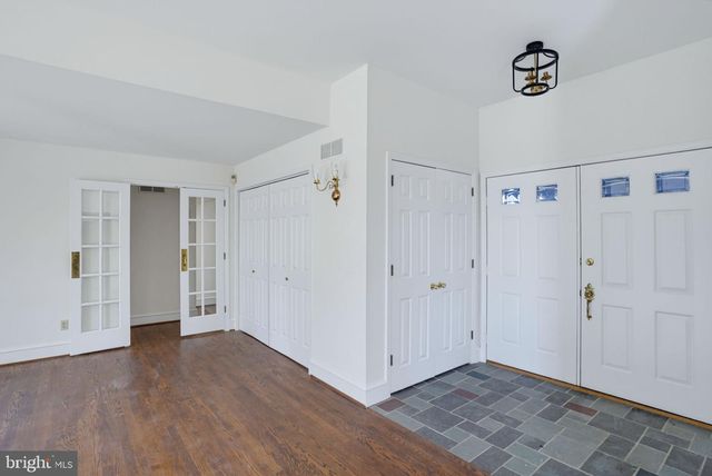 9 MCCORMICK DR, Hockessin, DE 19707