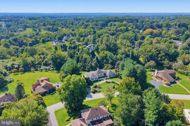 9 MCCORMICK DR, Hockessin, DE 19707