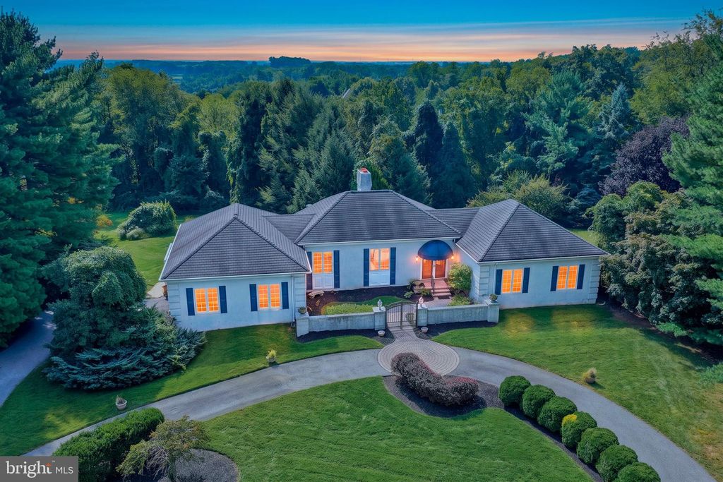 9 MCCORMICK DR, Hockessin, DE 19707