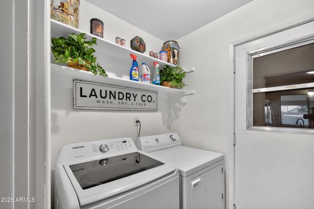 242 N 87th Place, Mesa, AZ 85207