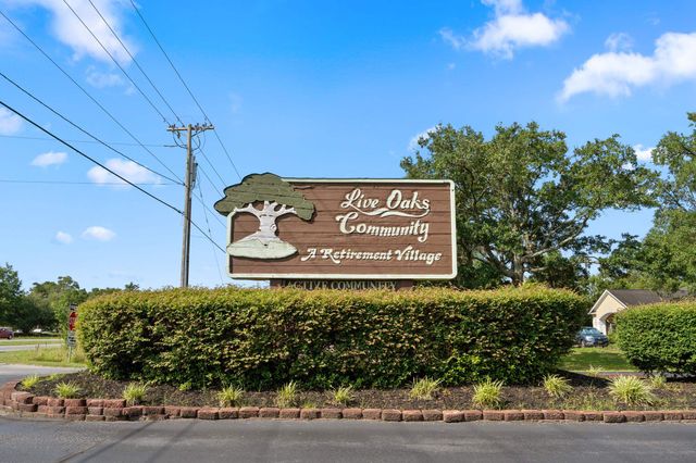949 South Marlin Circle, Murrells Inlet, SC 29576