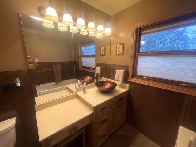 1939 N 25 North Highway, Logansport, IN 46947