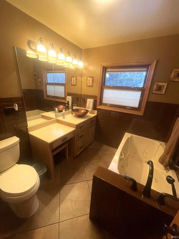 1939 N 25 North Highway, Logansport, IN 46947