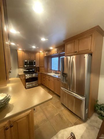 1939 N 25 North Highway, Logansport, IN 46947