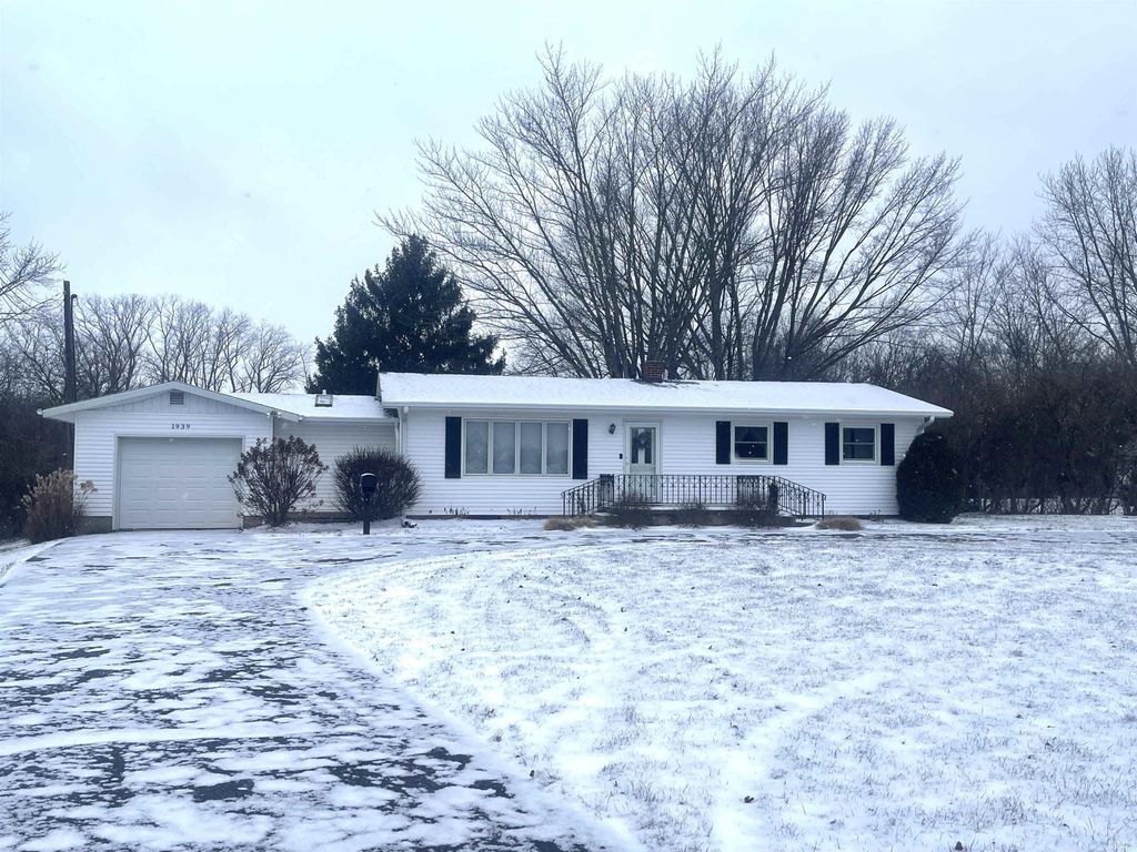 1939 N 25 North Highway, Logansport, IN 46947