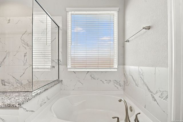 2190 KISKADEE DR, New Braunfels, TX 78132