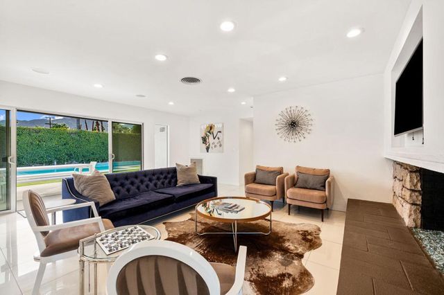 783 E Mesquite Avenue, Palm Springs, CA 92264