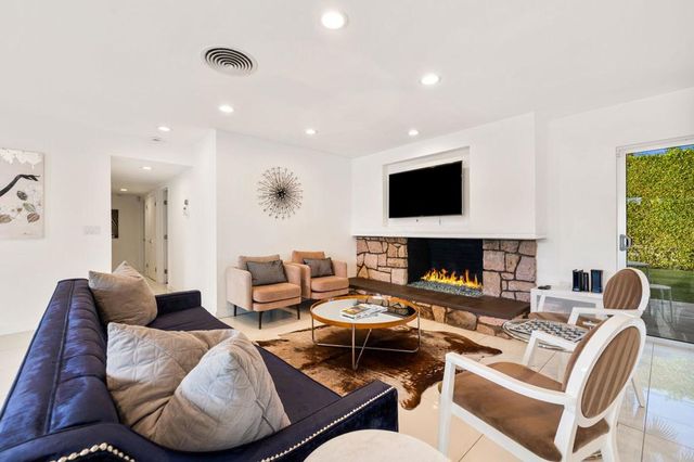 783 E Mesquite Avenue, Palm Springs, CA 92264