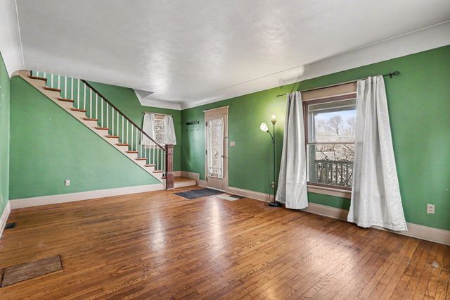 100 Westwood Street, Hillsdale City, MI 49242