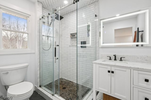 22 Cooper Ln, Chester Twp., NJ 07930