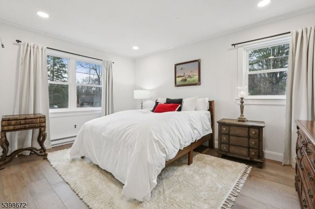 22 Cooper Ln, Chester Twp., NJ 07930