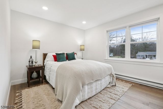 22 Cooper Ln, Chester Twp., NJ 07930