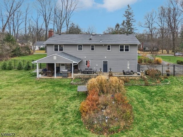 22 Cooper Ln, Chester Twp., NJ 07930