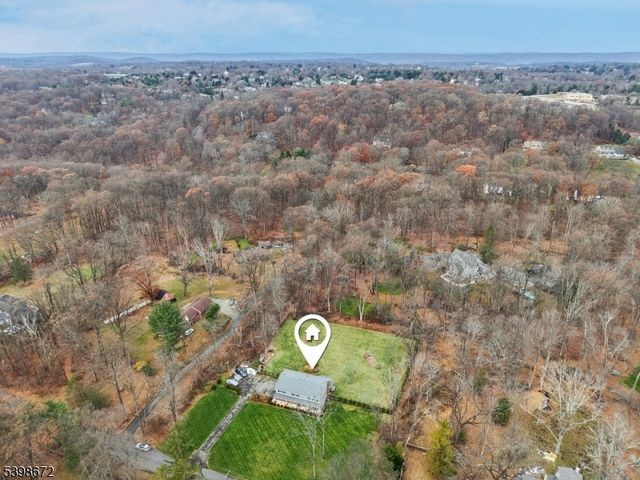 22 Cooper Ln, Chester Twp., NJ 07930