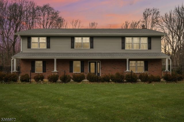 22 Cooper Ln, Chester Twp., NJ 07930