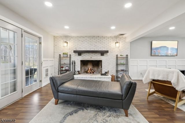 22 Cooper Ln, Chester Twp., NJ 07930