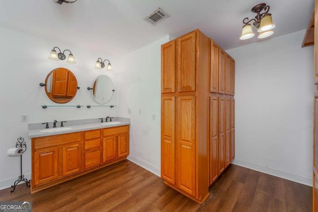 701 Van Streat, Nicholls, GA 31554