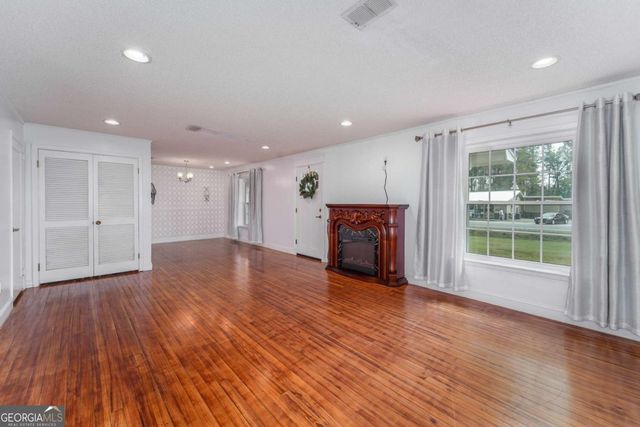 701 Van Streat, Nicholls, GA 31554