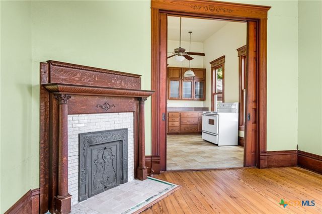 105 Davis Drive, Thorndale, TX 76577