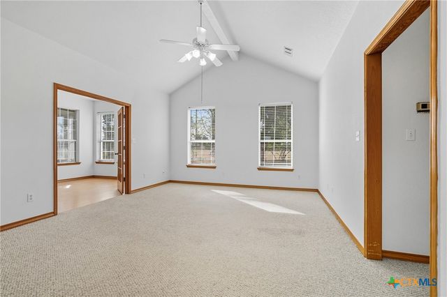 105 Davis Drive, Thorndale, TX 76577