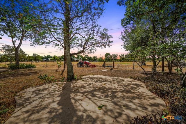 105 Davis Drive, Thorndale, TX 76577