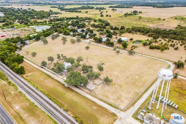 105 Davis Drive, Thorndale, TX 76577