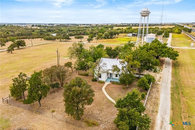 105 Davis Drive, Thorndale, TX 76577
