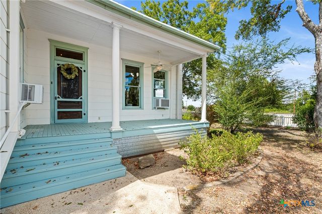 105 Davis Drive, Thorndale, TX 76577