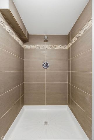 3726 W Mclean Avenue, Chicago, IL 60647