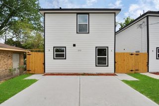 6313 Sandra Street B, Houston, TX 77028