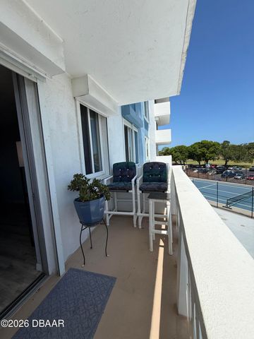 925 N Halifax Ave Apt 307, Daytona Beach, FL 32118