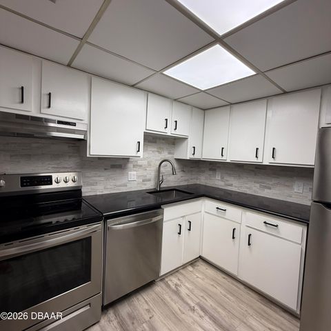 925 N Halifax Ave Apt 307, Daytona Beach, FL 32118