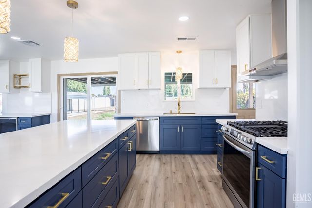 10800 Meacham Road, Bakersfield, CA 93312
