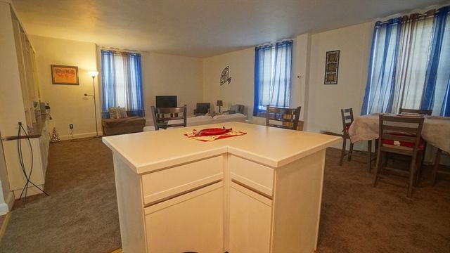 140 Chestnut St 314, Springfield, MA 01103