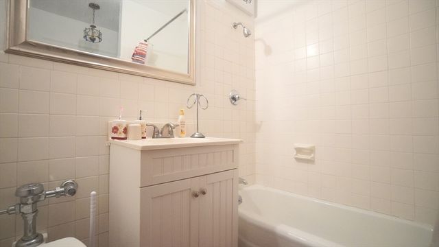 140 Chestnut St 314, Springfield, MA 01103