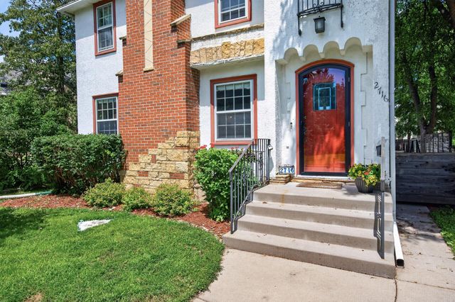 2716 E Minnehaha Parkway, Minneapolis, MN 55406
