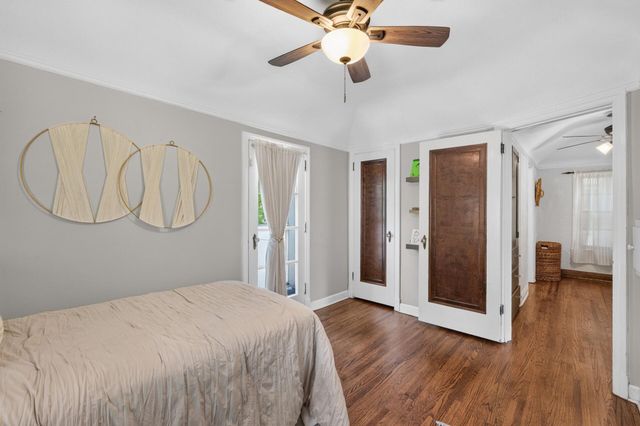 2716 E Minnehaha Parkway, Minneapolis, MN 55406