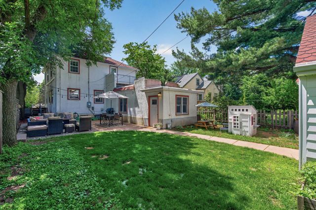 2716 E Minnehaha Parkway, Minneapolis, MN 55406