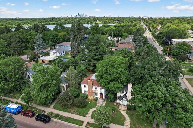 2716 E Minnehaha Parkway, Minneapolis, MN 55406