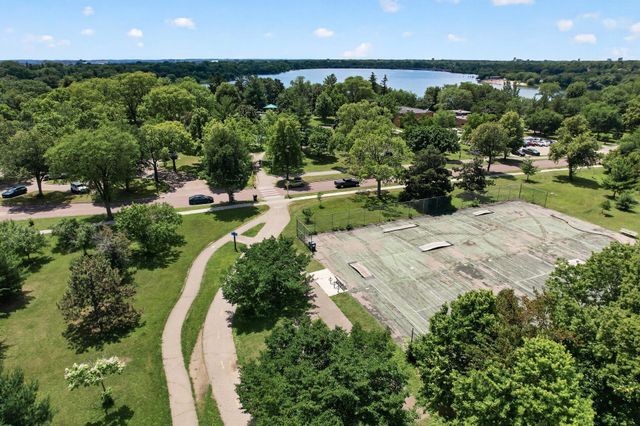 2716 E Minnehaha Parkway, Minneapolis, MN 55406