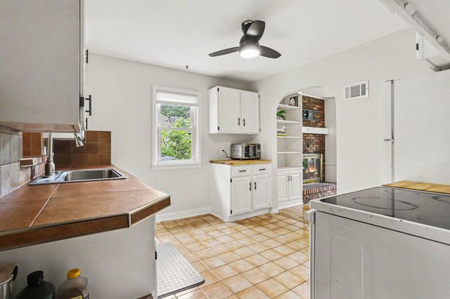 3304 Michael Avenue, Kalamazoo City, MI 49004
