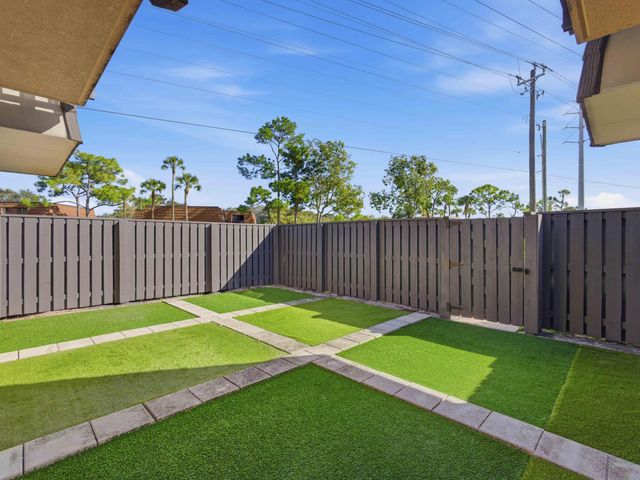 4112 41st Way, West Palm Beach, FL 33407