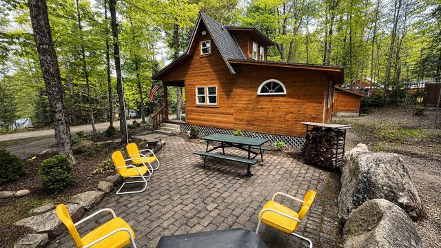 27 Birch Point S, Morgan, VT 05853